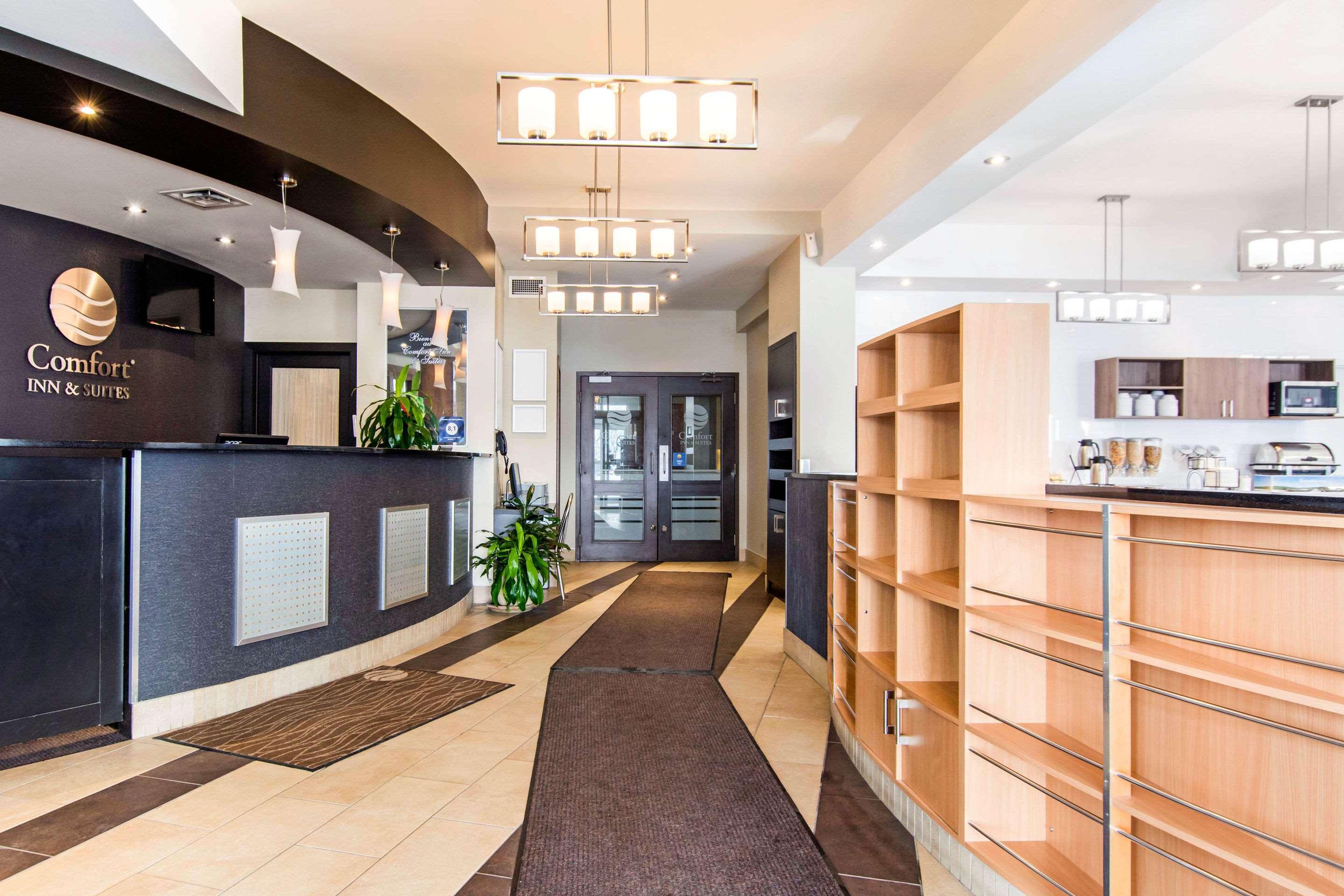 Comfort Inn & Suites Saint-Jerome Buitenkant foto
